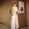 Boutique Dona Ana - Conjunto Cecília Bege em Crepe de Malha – Cropped + Pantacourt com Listras Elegantes