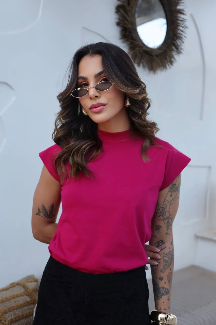 Boutique Dona Ana - T-Shirt Muscle Rosa Elegance Feminina em Algodão Premium – Estilo Moderno e Conforto