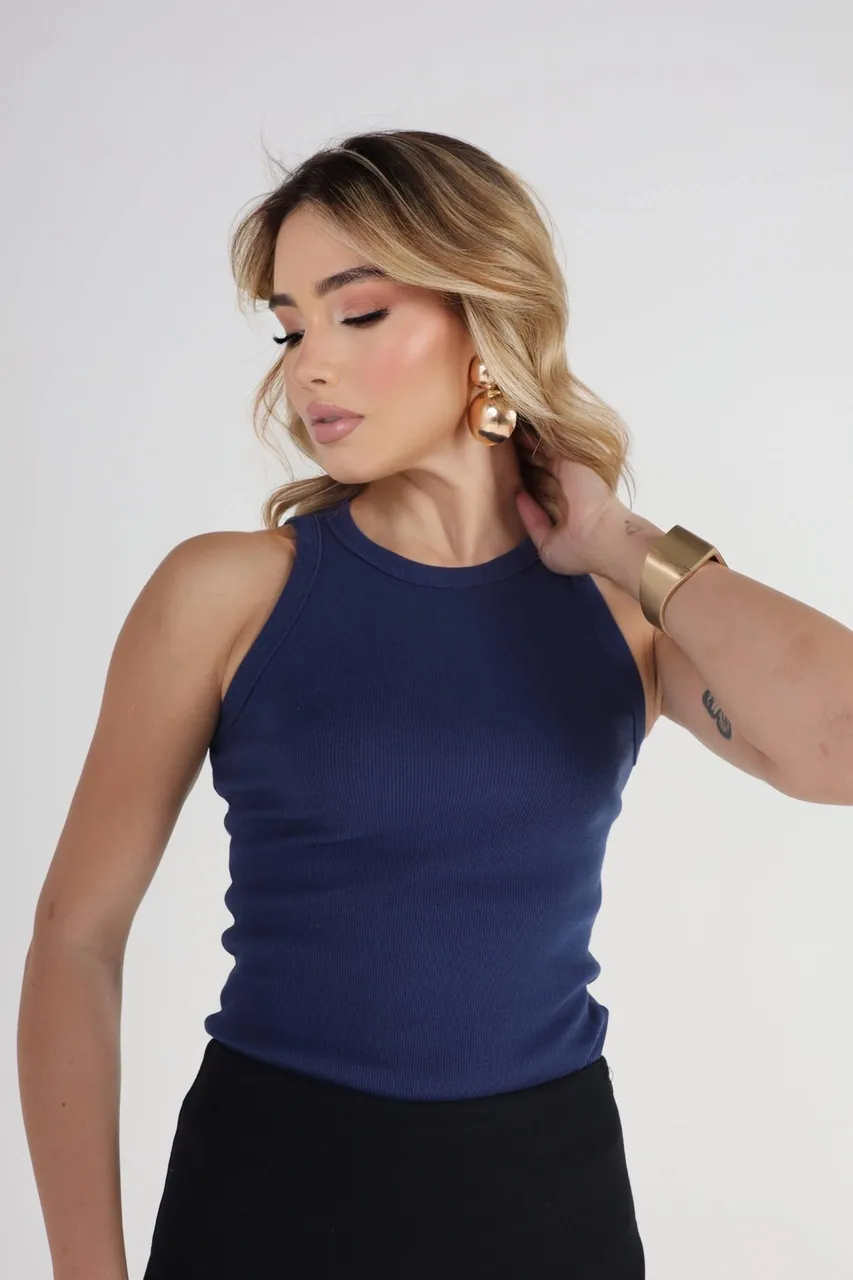 Boutique Dona Ana - Regata Ribana Canelada Azul Satin Feminina – Básica Premium com Caimento Justo
