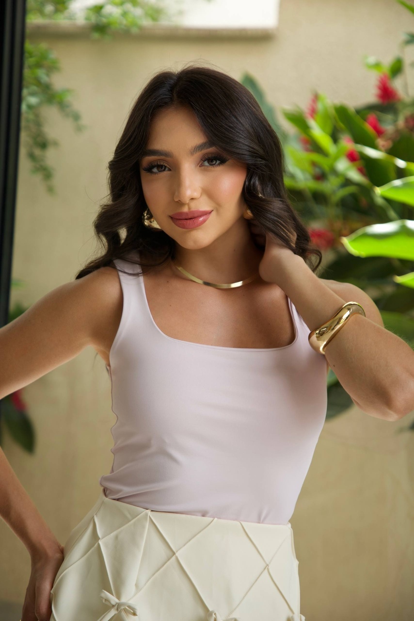 Boutique Dona Ana – Blusa Lavine Sweet Pink Feminina em Suplex Premium – Decote Quadrado e Ajuste Perfeito Boutique Dona Ana - Blusa Lavine Sweet Pink Feminina em Suplex Premium – Decote Quadrado e Ajuste Perfeito