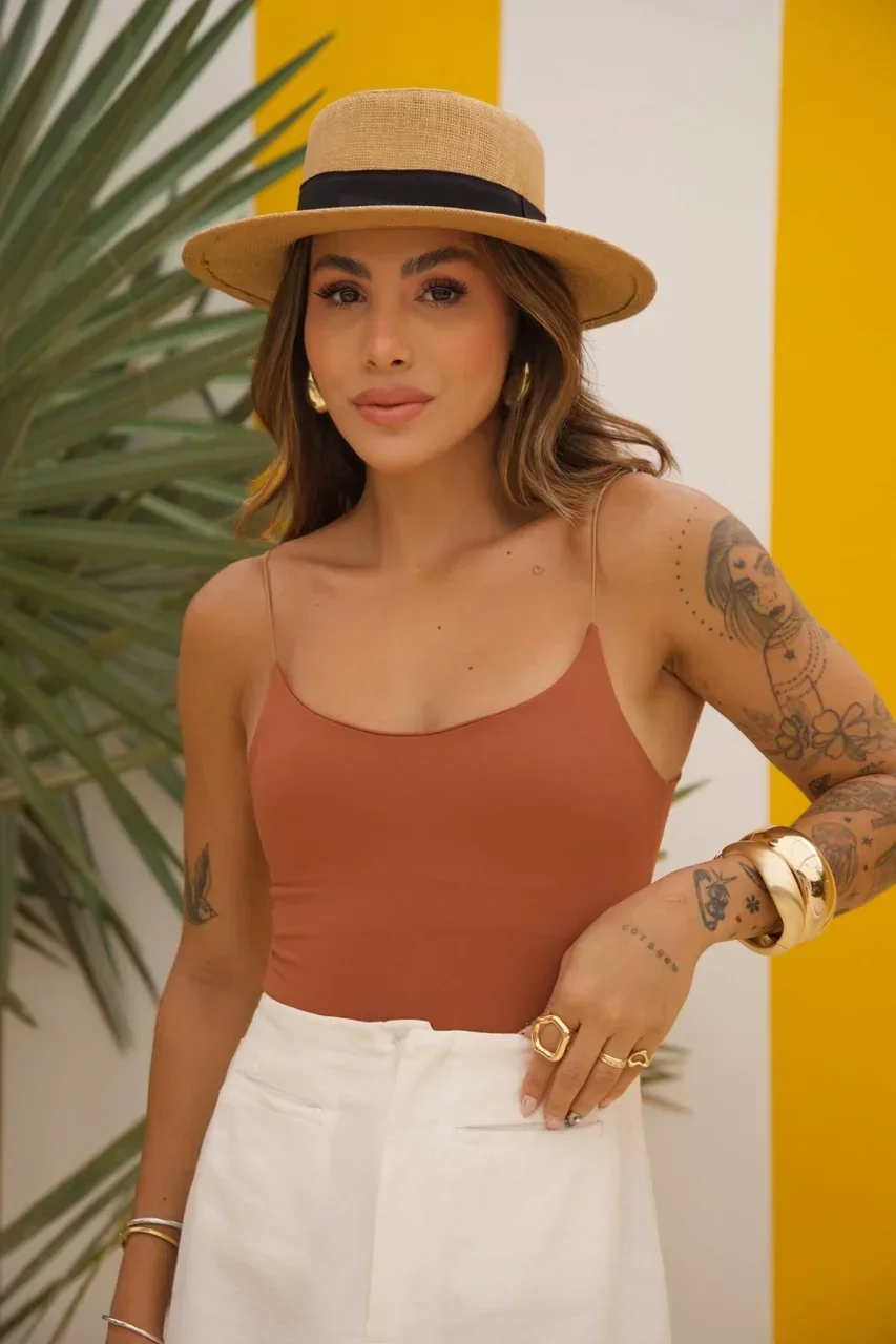 Boutique Dona Ana – Regata Manu Terracota Boheme Feminina em Suplex Santa Constância – Elegante, Moderna e Atemporal Boutique Dona Ana - Regata Manu Terracota Boheme Feminina em Suplex Santa Constância – Elegante, Moderna e Atemporal