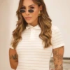 Boutique Dona Ana - T-Shirt Gola Polo Risca de Giz Bege Bay Sands Feminina em Algodão