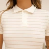 Boutique Dona Ana - T-Shirt Gola Polo Risca de Giz Bege Bay Sands Feminina em Algodão