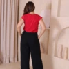 Boutique Dona Ana - Blusa Feminina Muscle Tee Vermelha em Viscolinho – Elegância Casual com Pesponto Sofisticado