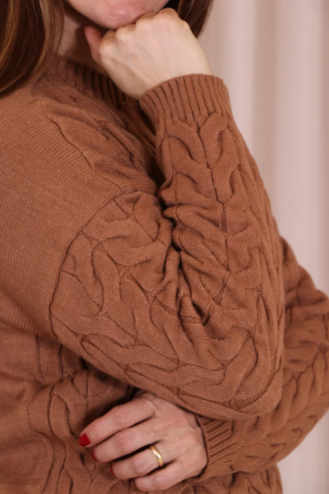 Boutique Dona Ana - Blusa Modal Alba Cappuccino em Tricô com Trama Trançada – Sofisticada, Aconchegante e Atemporal