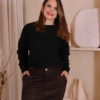 Boutique Dona Ana - Blusa Valencia Preta em Tricô com Fio Tecnológico – Clássica, Versátil e Sofisticada