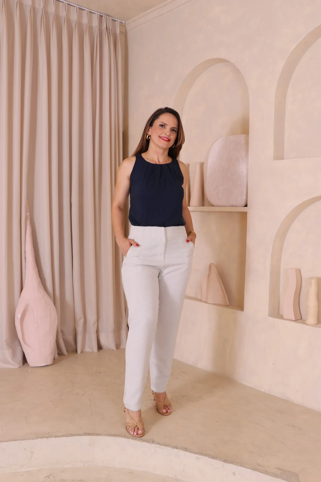 Boutique Dona Ana - Calça Feminina Zara em Linho Cru de Alfaiataria – Elegante, Atemporal e Sofisticada