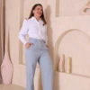 Boutique Dona Ana - Calça Pantalona Azul Claro de Alfaiataria com Cinto – Sofisticação, Elegância e Caimento Impecável