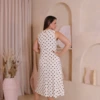 Boutique Dona Ana - Vestido Midi Poá Off White em Crepe de Malha com Bolsos – Delicadeza Elegante e Sofisticação Atemporal