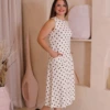 Boutique Dona Ana - Vestido Midi Poá Off White em Crepe de Malha com Bolsos – Delicadeza Elegante e Sofisticação Atemporal