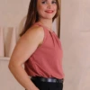 Boutique Dona Ana - Regata Social Feminina Rosa Queimado com Pregas no Decote – Delicada, Elegante e Sofisticada